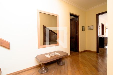 Casa de condomínio para alugar com 550m², 4 quartos e 4 vagas Casa de condomínio para alugar com 550m², 4 quartos e 4 vagasCorredor