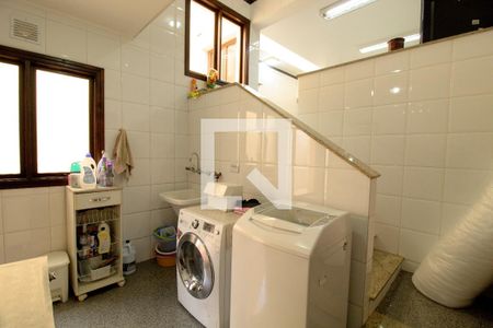 Casa de condomínio para alugar com 550m², 4 quartos e 4 vagas Casa de condomínio para alugar com 550m², 4 quartos e 4 vagasLavanderia