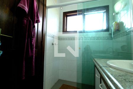 Casa de condomínio para alugar com 550m², 4 quartos e 4 vagas Casa de condomínio para alugar com 550m², 4 quartos e 4 vagasBanheiro da Suíte 4