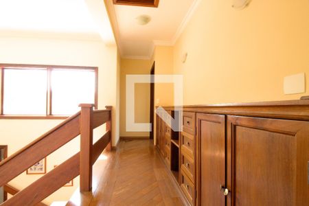 Casa de condomínio para alugar com 550m², 4 quartos e 4 vagas Casa de condomínio para alugar com 550m², 4 quartos e 4 vagasCorredor