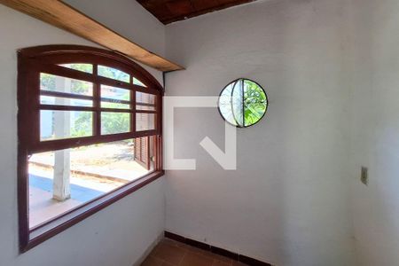Suíte 1 de casa à venda com 3 quartos, 720m² em Itaipu, Niterói