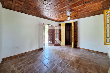 Suíte 1 de casa à venda com 3 quartos, 720m² em Itaipu, Niterói