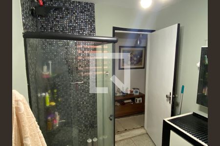 Casa à venda com 300m², 4 quartos e 2 vagas Casa à venda com 300m², 4 quartos e 2 vagasBanheiro