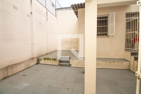 Casa à venda com 142m², 3 quartos e 2 vagas Casa à venda com 142m², 3 quartos e 2 vagasQuintal, vista 1