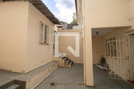 Casa à venda com 142m², 3 quartos e 2 vagas Casa à venda com 142m², 3 quartos e 2 vagasQuintal, vista edícula