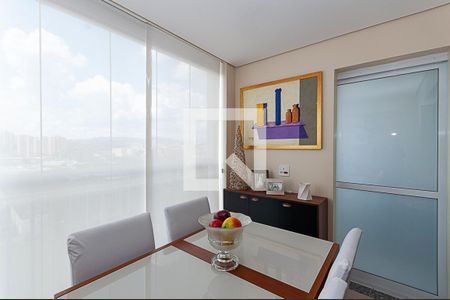 Apartamento à venda com 65m², 2 quartos e 1 vagaVaranda