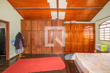 Casa à venda com 406m², 3 quartos e 3 vagasSuíte