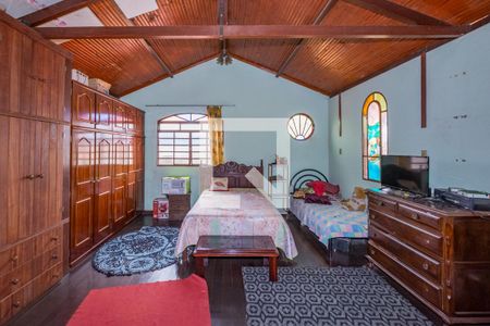 Casa à venda com 406m², 3 quartos e 3 vagasSuíte