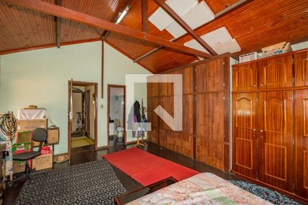 Casa à venda com 406m², 3 quartos e 3 vagasSuíte