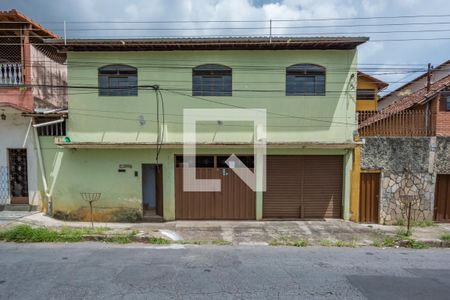 Casa à venda com 406m², 3 quartos e 3 vagasFachada