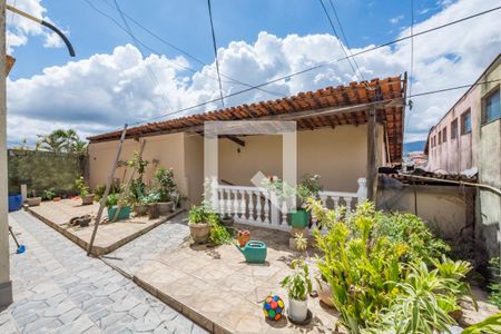 Casa à venda com 406m², 3 quartos e 3 vagasQuintal