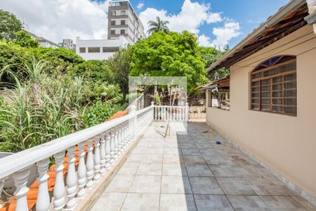 Casa à venda com 406m², 3 quartos e 3 vagasVaranda