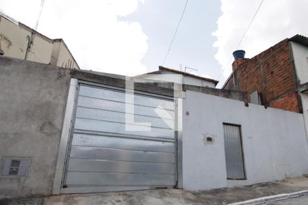 Casa à venda com 80m², 3 quartos e 2 vagasFachada
