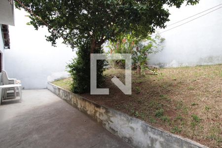 Casa à venda com 80m², 3 quartos e 2 vagasQuintal
