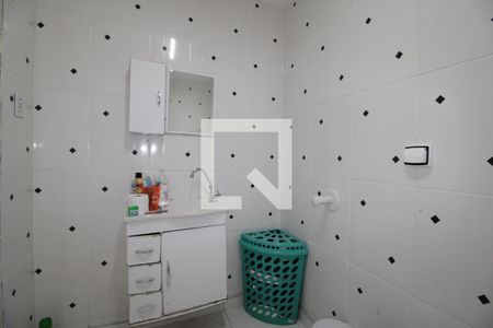 Casa à venda com 80m², 3 quartos e 2 vagasBanheiro