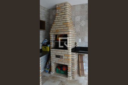 Casa à venda com 170m², 3 quartos e 2 vagas Casa à venda com 170m², 3 quartos e 2 vagasÁrea comum