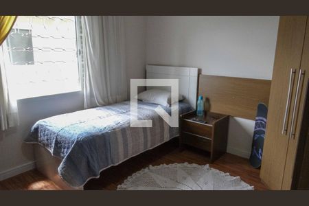 Casa à venda com 170m², 3 quartos e 2 vagas Casa à venda com 170m², 3 quartos e 2 vagasQuarto