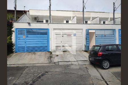 Casa para alugar com 150m², 3 quartos e 2 vagas Casa para alugar com 150m², 3 quartos e 2 vagasFachada