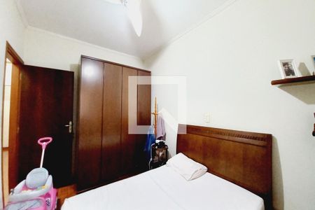 Casa à venda com 300m², 3 quartos e 3 vagas Casa à venda com 300m², 3 quartos e 3 vagasQuarto 3