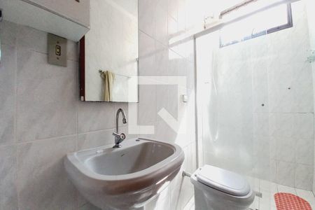 Casa à venda com 300m², 3 quartos e 3 vagas Casa à venda com 300m², 3 quartos e 3 vagasBanheiro de serviço