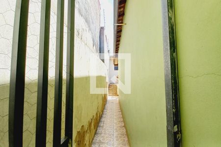 Casa à venda com 300m², 3 quartos e 3 vagas Casa à venda com 300m², 3 quartos e 3 vagasCorredor