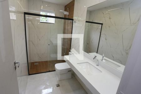 Casa à venda com 800m², 3 quartos e 4 vagasBanheiro da suite 3