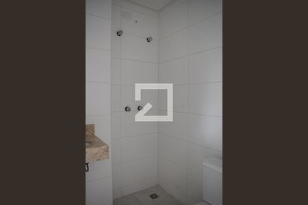 Banheiro de apartamento para alugar com 1 quarto, 18m² em Vila Izabel, Curitiba