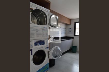Área comum - Lavanderia de apartamento para alugar com 1 quarto, 18m² em Vila Izabel, Curitiba