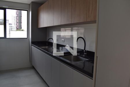 Área comum - Lavanderia de apartamento para alugar com 1 quarto, 18m² em Vila Izabel, Curitiba