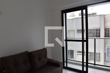 Cozinha/Quarto de apartamento para alugar com 1 quarto, 18m² em Vila Izabel, Curitiba