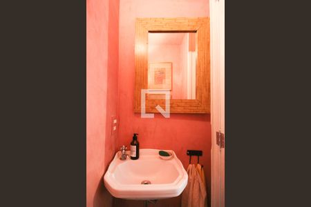 Banheiro 1 de casa à venda com 2 quartos, 100m² em Itaim Bibi, São Paulo