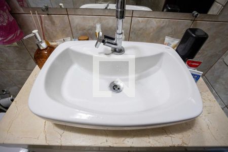 Casa à venda com 120m², 3 quartos e 1 vagaBanheiro 2