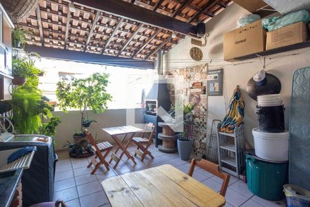 Casa à venda com 120m², 3 quartos e 1 vagaÁrea de Serviço