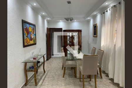 Casa à venda com 6 quartos, 200m² em Cambuci, São Paulo