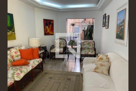 Casa à venda com 6 quartos, 200m² em Cambuci, São Paulo