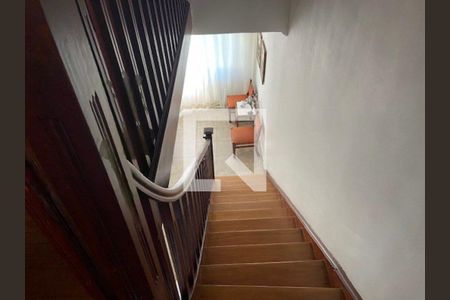 Casa à venda com 6 quartos, 200m² em Cambuci, São Paulo