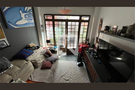 Casa à venda com 2 quartos, 120m² em Chácara Monte Alegre, São Paulo