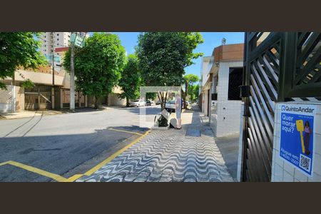 Apartamento para alugar com 180m², 3 quartos e 1 vagaVista da Rua