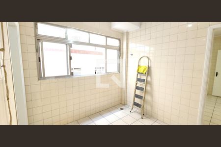 Apartamento para alugar com 180m², 3 quartos e 1 vagaÁrea de Serviço