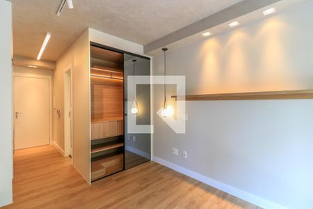 Sala/Quarto de kitnet/studio à venda com 1 quarto, 23m² em Brooklin Paulista, São Paulo