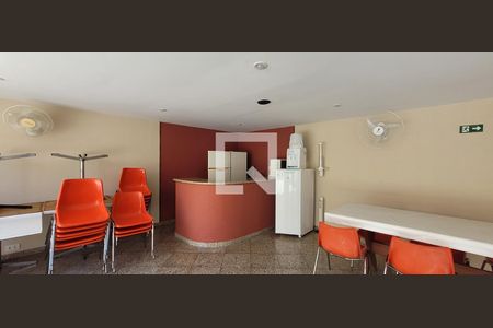 Apartamento à venda com 90m², 3 quartos e 1 vaga Apartamento à venda com 90m², 3 quartos e 1 vagaÁrea comum - Salão de festas