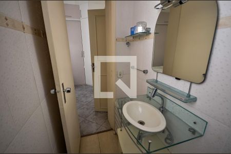 Casa à venda com 204m², 3 quartos e 1 vaga Casa à venda com 204m², 3 quartos e 1 vagaBanheiro da Suíte 1