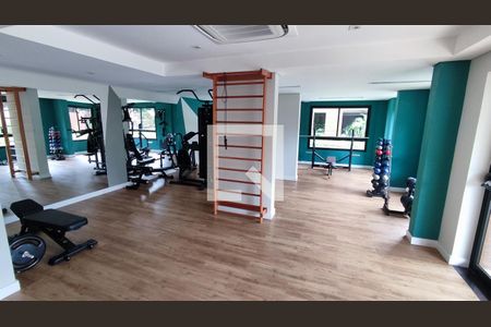 Apartamento à venda com 141m², 3 quartos e 3 vagas Apartamento à venda com 141m², 3 quartos e 3 vagasÁrea comum - Academia