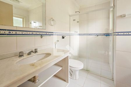 Casa de condomínio para alugar com 420m², 6 quartos e 5 vagasBanheiro da Suíte 1