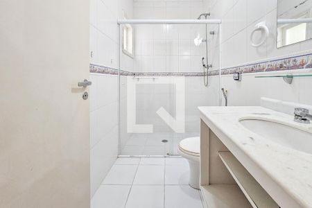 Casa de condomínio para alugar com 420m², 6 quartos e 5 vagasBanheiro 3