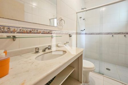 Casa de condomínio para alugar com 420m², 6 quartos e 5 vagasBanheiro 2