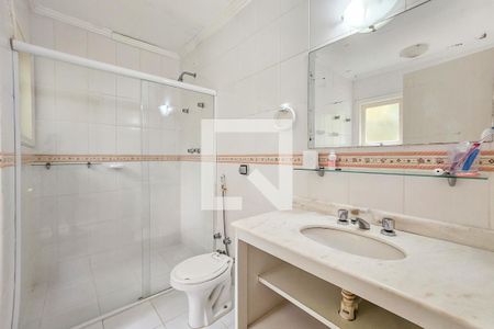 Casa de condomínio para alugar com 420m², 6 quartos e 5 vagasBanheiro da Suíte 2