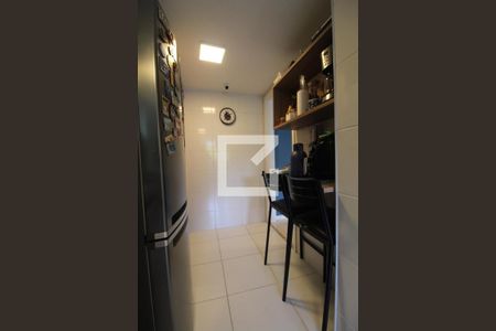 Apartamento à venda com 90m², 3 quartos e 2 vagas Apartamento à venda com 90m², 3 quartos e 2 vagasCozinha e Área de Serviço