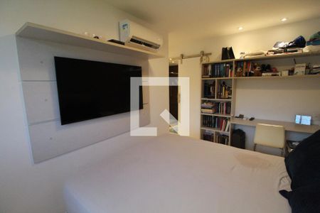 Apartamento à venda com 90m², 3 quartos e 2 vagas Apartamento à venda com 90m², 3 quartos e 2 vagasSuíte