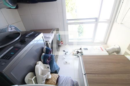 Apartamento à venda com 90m², 3 quartos e 2 vagas Apartamento à venda com 90m², 3 quartos e 2 vagasCozinha e Área de Serviço